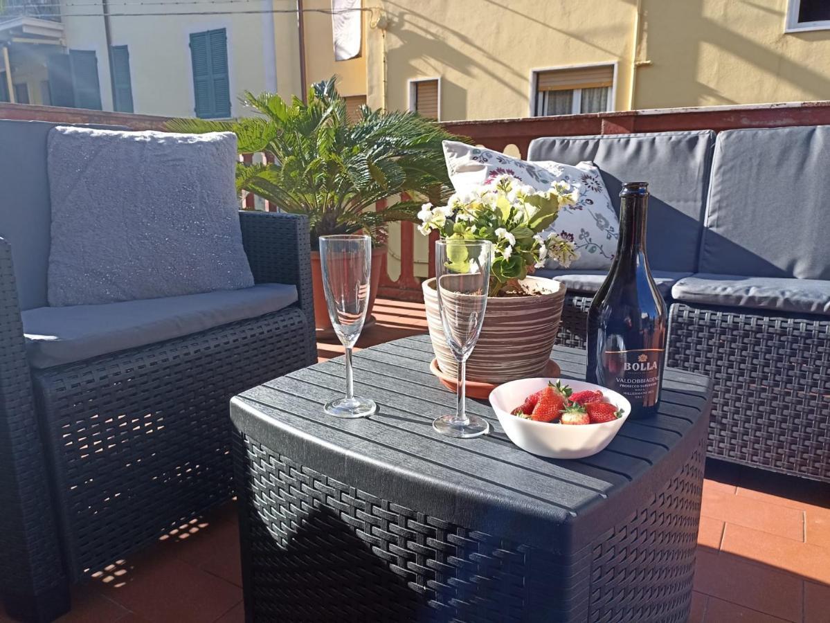 La Casa Di Ele, Parcheggio Privato Gratuito La Spezia Exterior foto